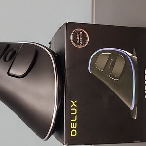 DeLUX wired Ergonomic mouse